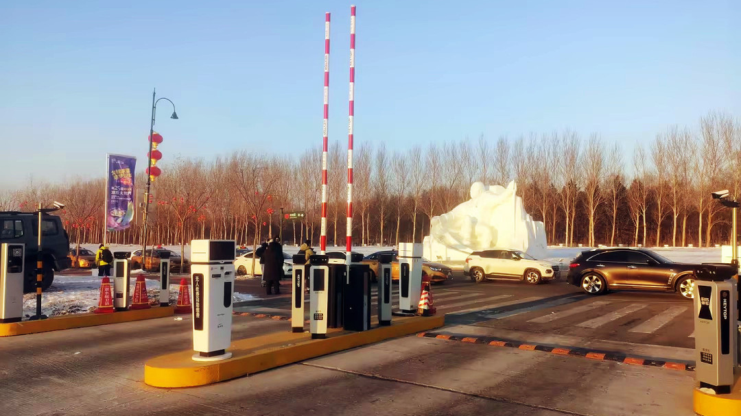 “尔滨”强势出圈，疯狂的猴子游戏网站智慧停车助力多个景区迎接“八方来客”